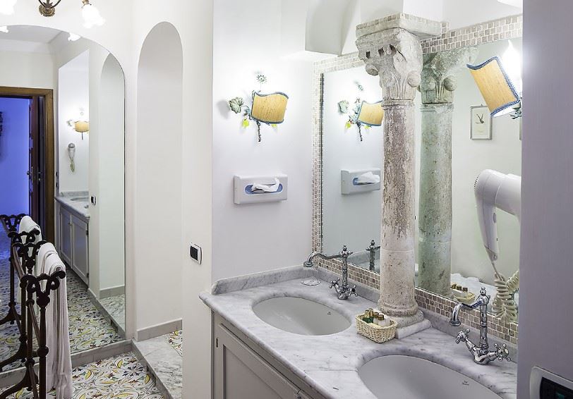 Bathroom, Superior room, Villa Maria Hotel, Ravello, Italy