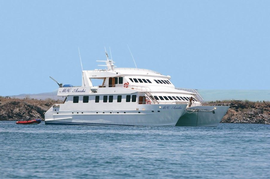Yacht Anahi, Galapagos Islands