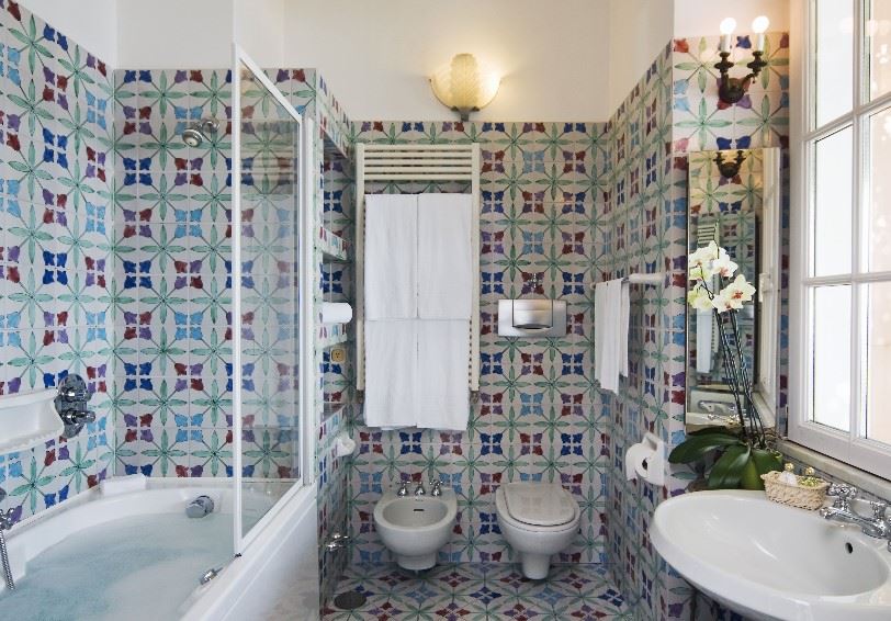 Bathroom, Junior suite, Villa Maria Hotel, Ravello, Italy
