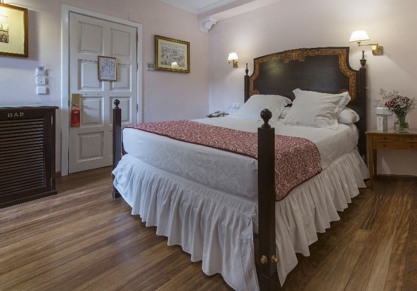 Single Room, Las Casas de la Juderia Hotel, Seville, Andalucia, Spain