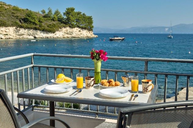 Loggos Waterfront Apartment, Logos, Paxos, Greece