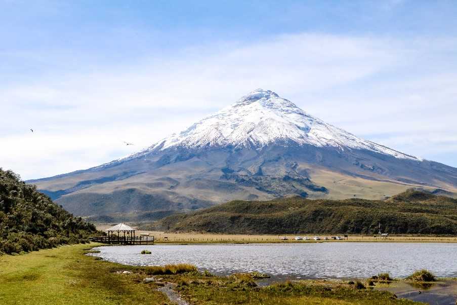 Limpiopungo Glacial Lake 