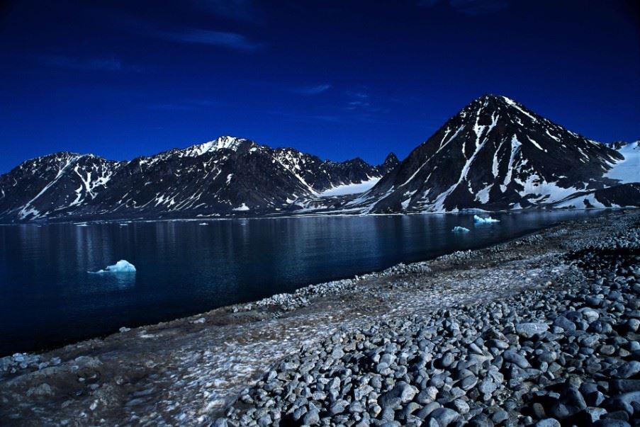 Dark winter, Svalbard, Norway