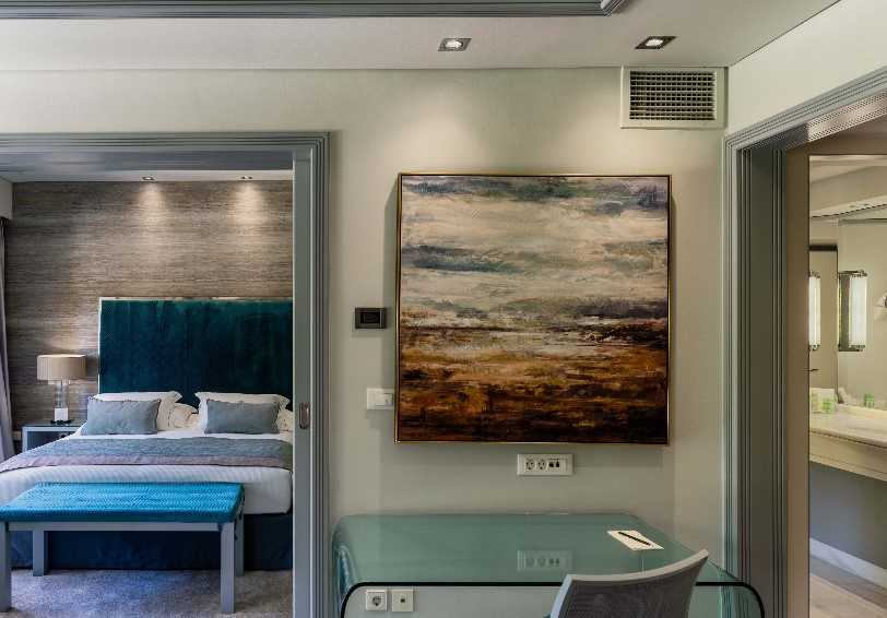 Executive Park Suite