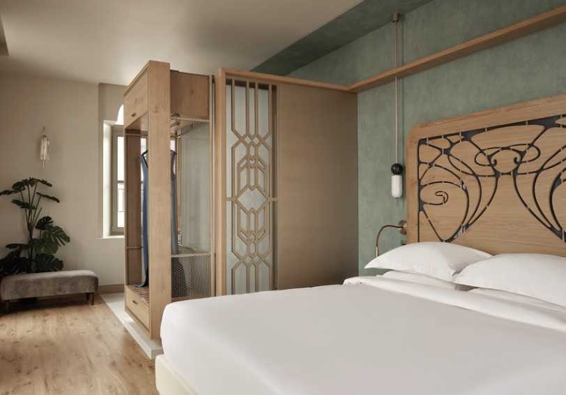 Executive Suite with Balcony and Halepa view