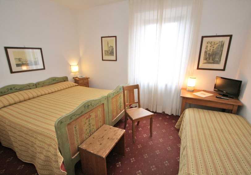 Triple room, Villa Nencini, Volterra, Tuscany, Italy