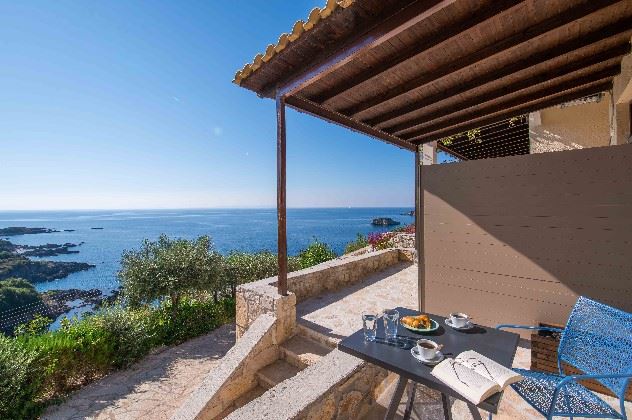 Paxos View, Sivota