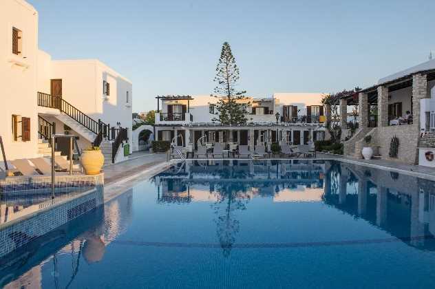 Contaratos Beach Hotel, Naoussa, Paros