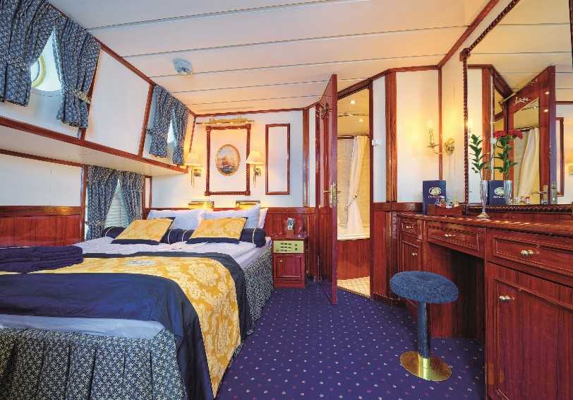 Deluxe deck cabin, Star Clipper and Star Flyer, Star Clipper cruises in Greece and Central America