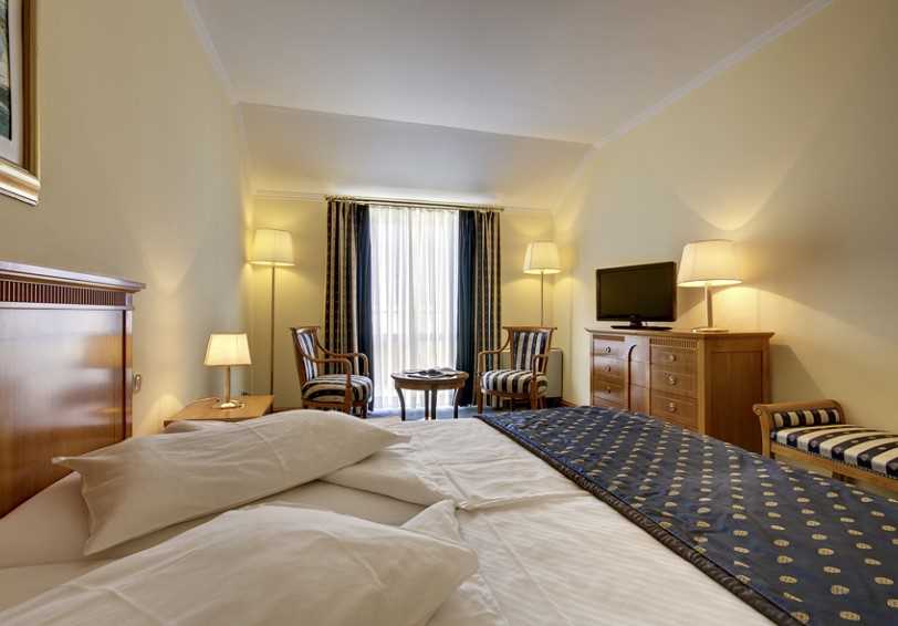 Suite with balcony and sea view