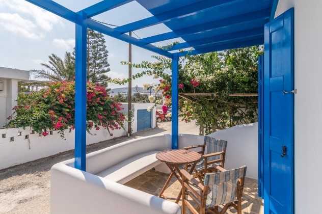 Apollon Rooms, Milos, Greece