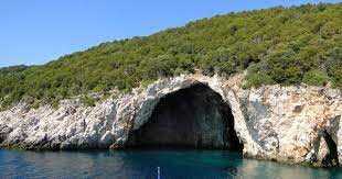 Cave of Mourtos, Sivota