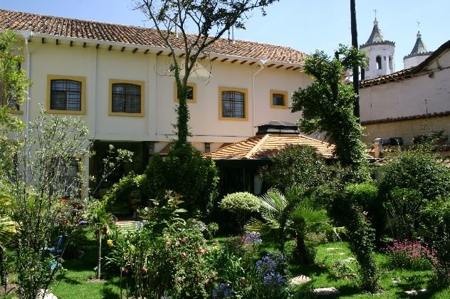 Garden, Mansion Alcazar, Cuenca, Ecuador
