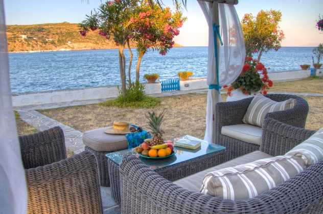 Garden terrace, Platy Yialos Hotel