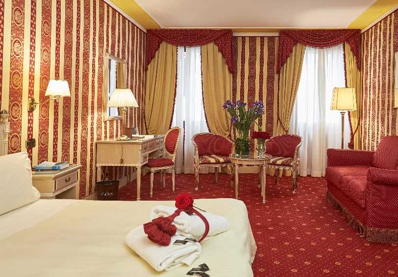 Junior Suite, Palazzo Sant Angelo sul Canal Grande, Venice, Veneto