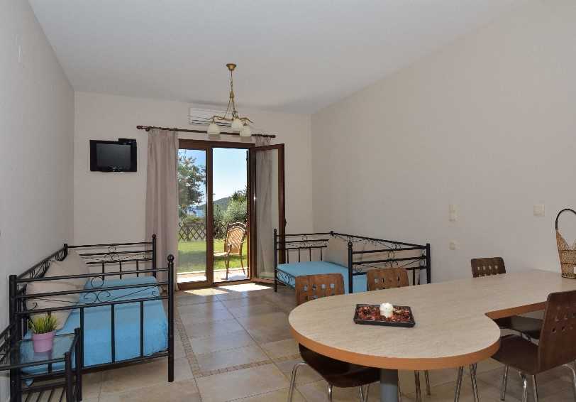 Ground floor apartment, Sioutis Hotel Apartments, Sivota, Greece