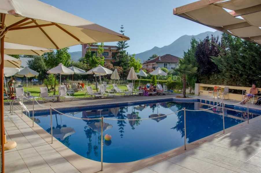 Palmyra Hotel, Nidri