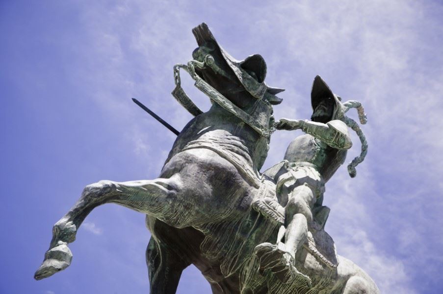 Statue of Spanish conquistador