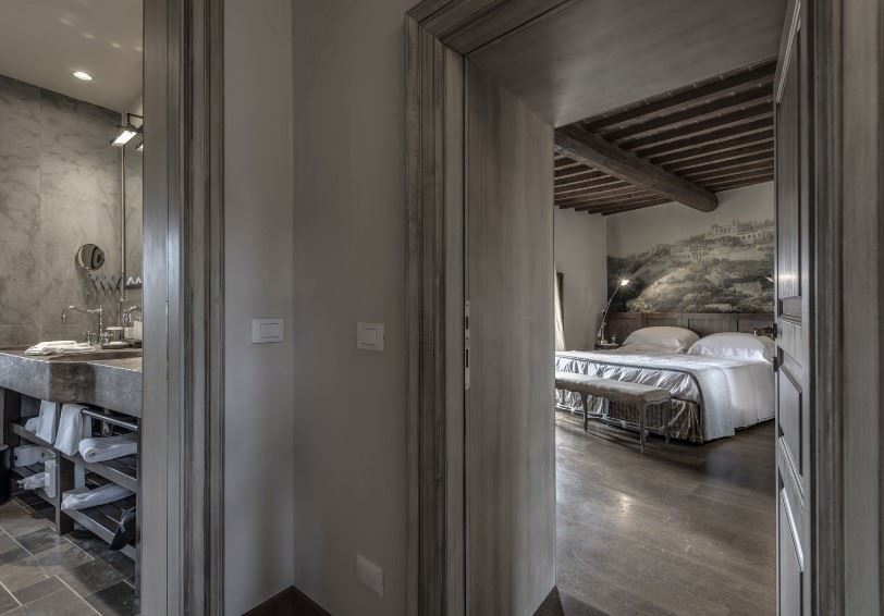 Deluxe room, Castel Monastero, Castelnuovo Berardenga, Tuscany, Italy