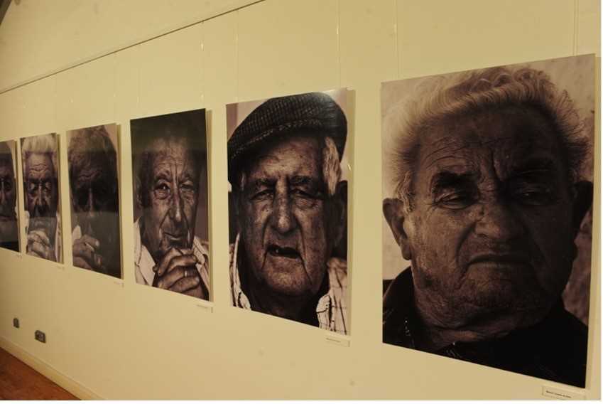 Images of the old whalers in the museum