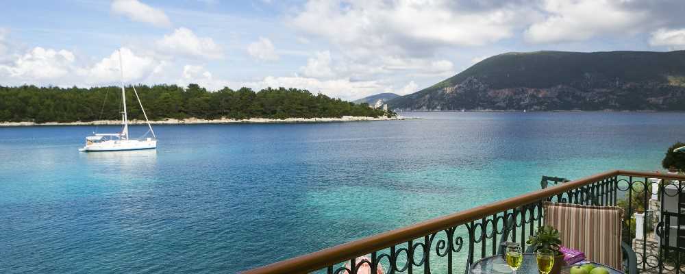 Waterfront Apartments, Fiscardo, Kefalonia