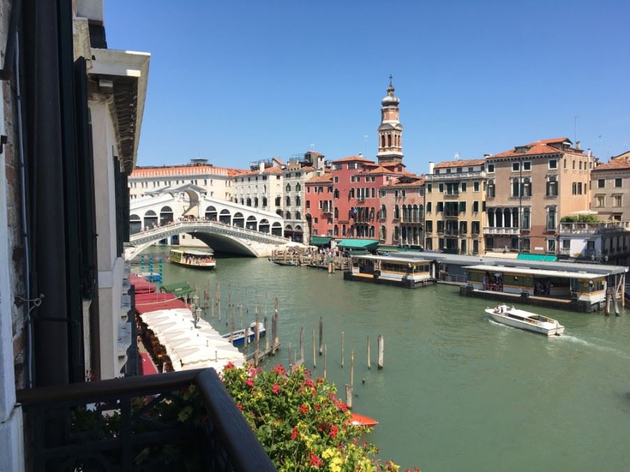 View of the Rialto Bridge from the Riva Del Vin hotel