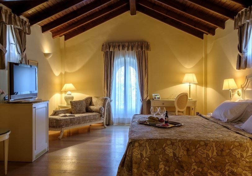 Junior suite with fortress view, Siorra Vittoria Boutique Hotel, Corfu