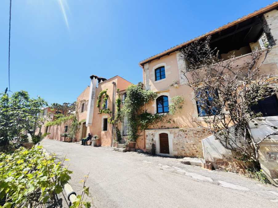 Kamares Houses, Crete