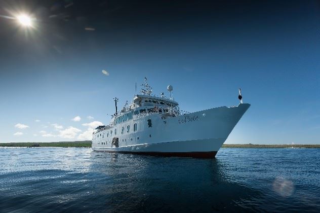 Yacht La Pinta - Galapagos Cruises