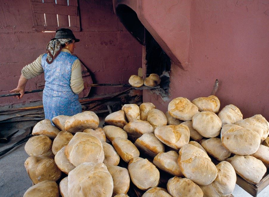 Bread making, Alentejo