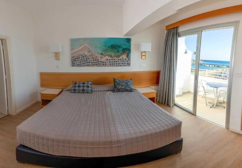 Standard Room with sea view