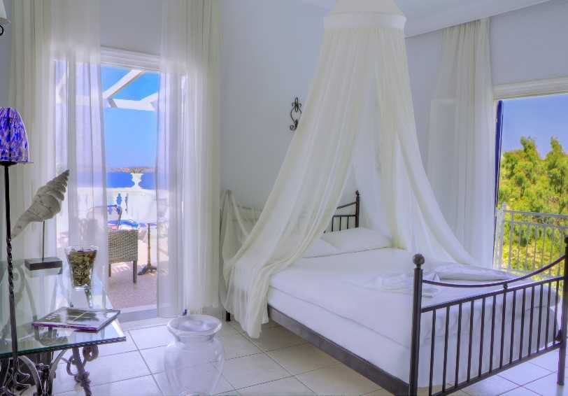 Superior room, Aneroussa Beach Hotel, Andros