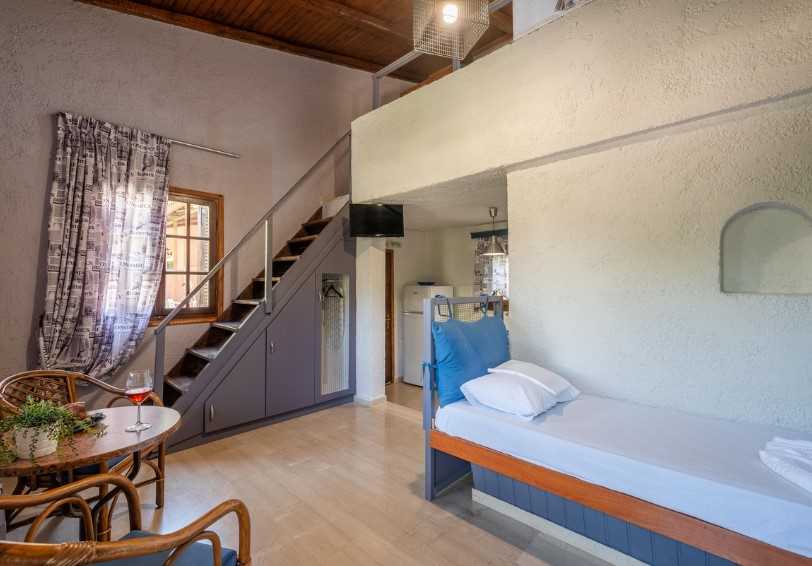 One Bedroom 2-Level Apartment