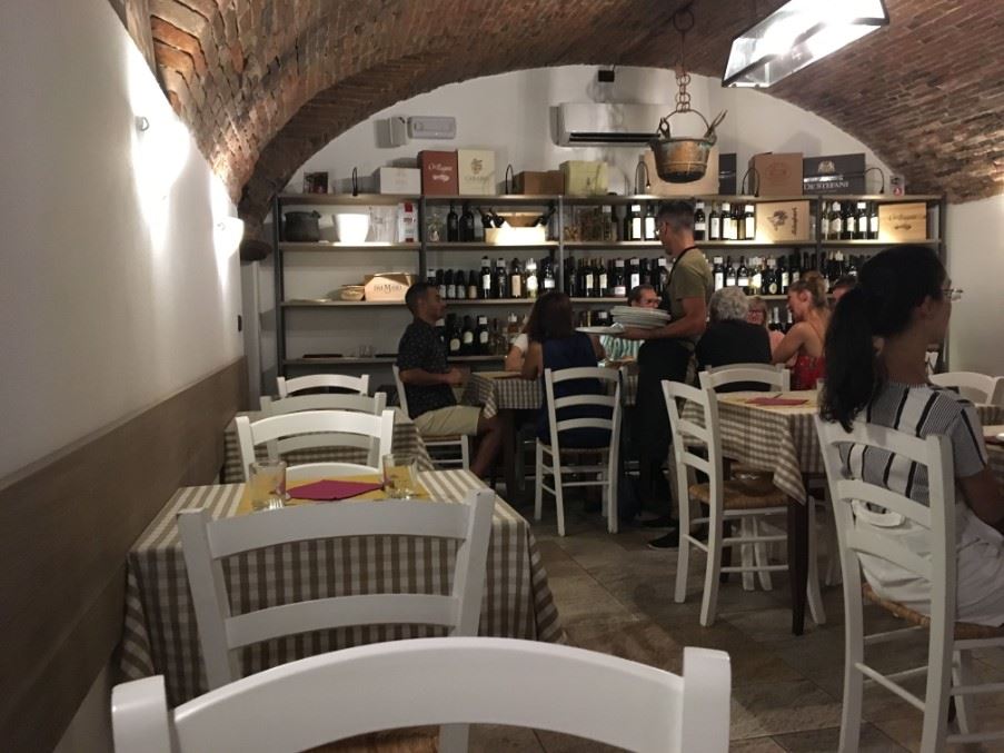 'Veneto's' restaurant