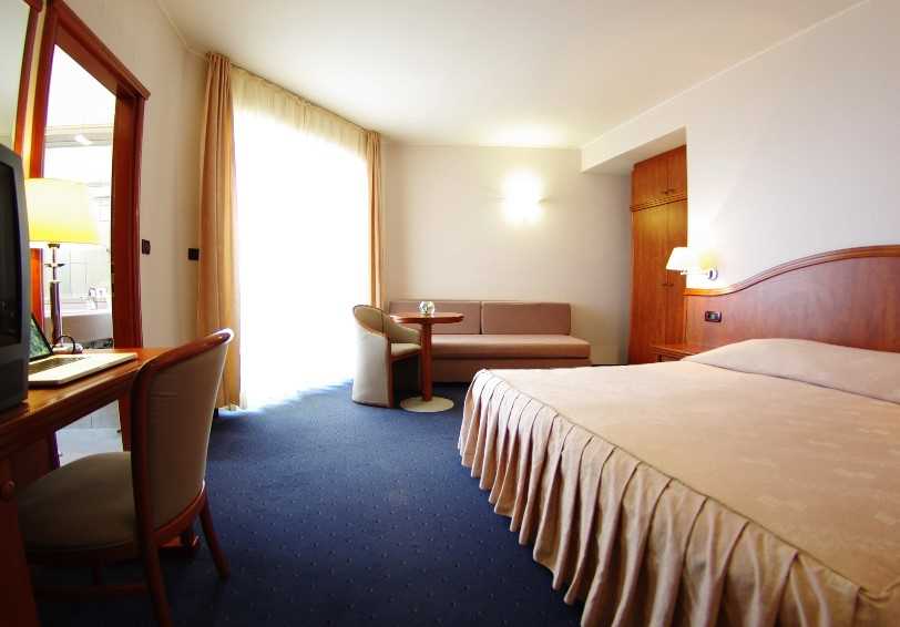 Standard Room with balcony and sea view