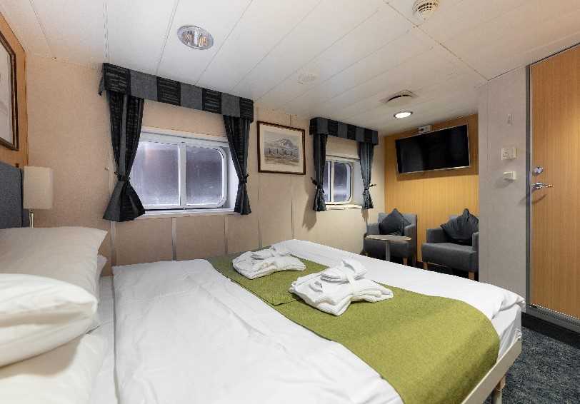 Superior double cabin