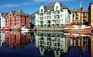 View of the Brosundet Hotel, Ålesund