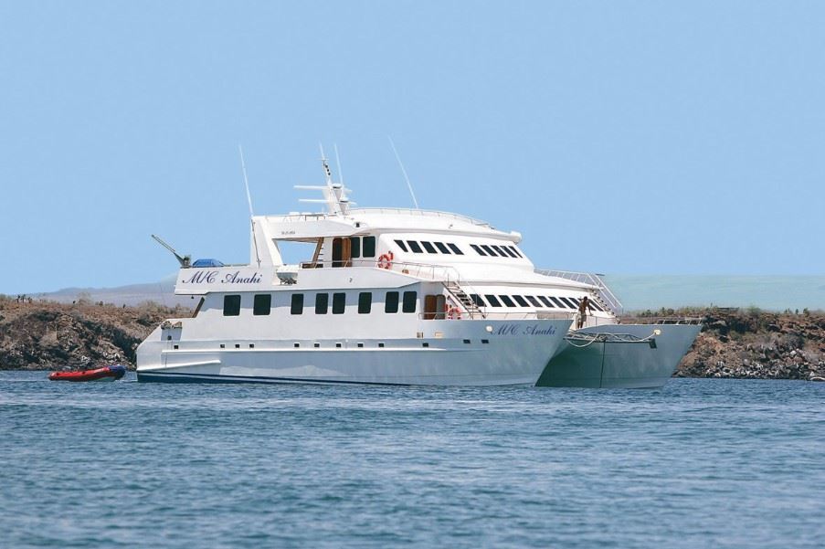 Yacht Anahi, Galapagos Islands