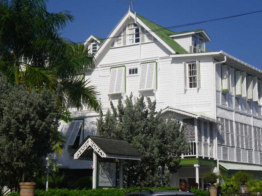 Cara Lodge, Georgetown