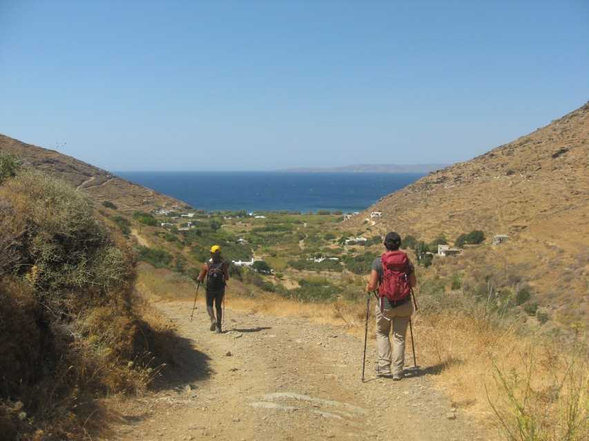 Walking down to Sykamia beach