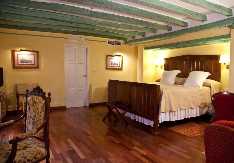 Superior Room, Las Casas de la Juderia Hotel, Seville, Andalucia, Spain