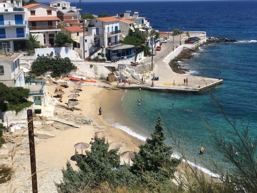 Armenistis village and beach