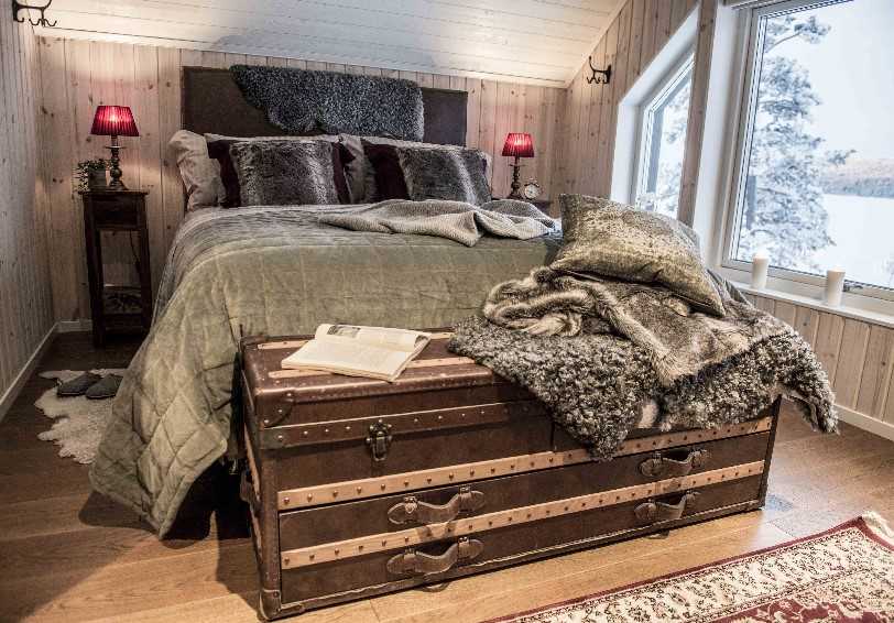 Master bedroom, Fjellborg Arctic Lodge