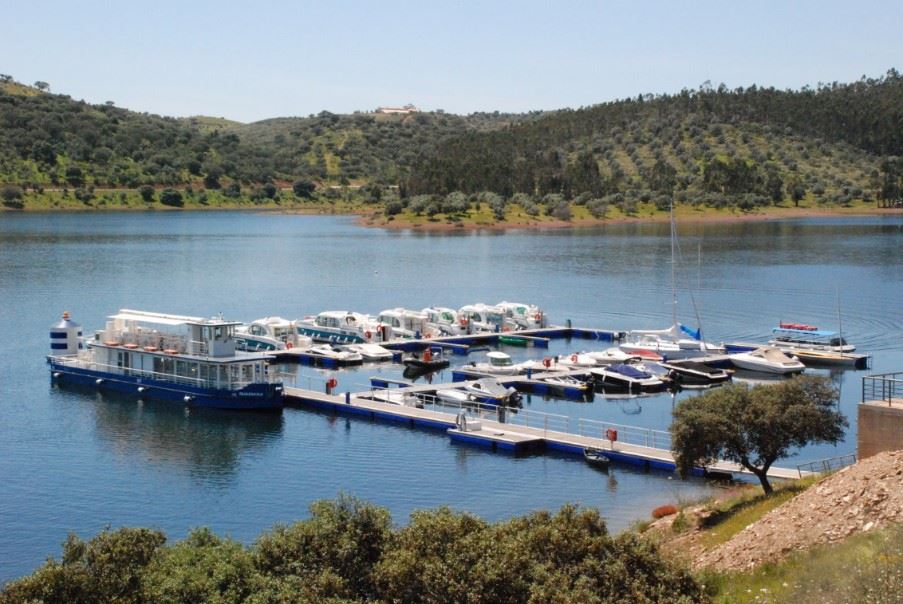 Houseboat Marina 