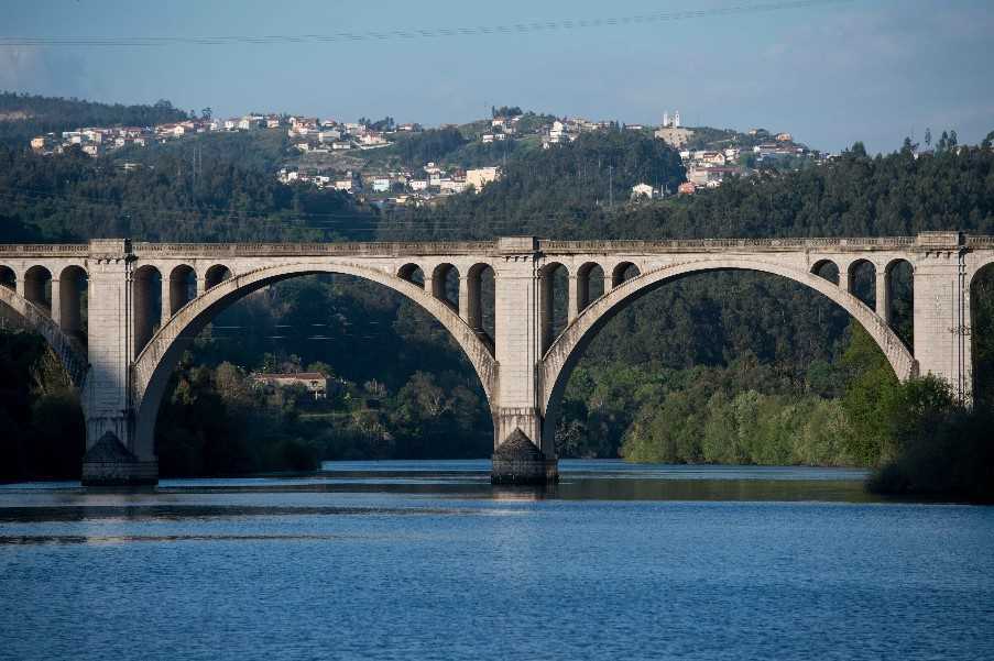 Entre os Rios