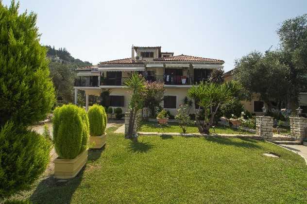 Angela Studios, Sivota 