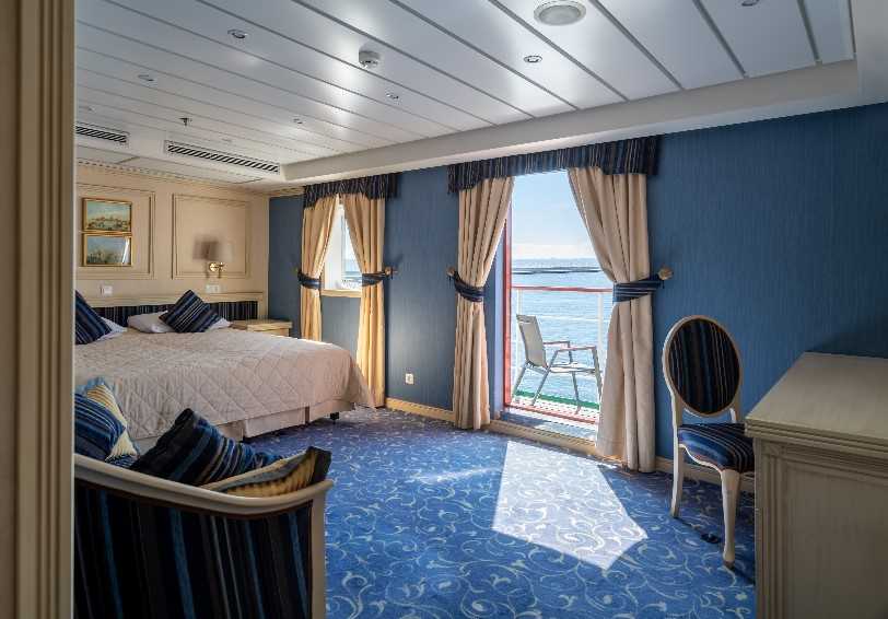 Executive Suite with balcony, MS Serenissima, Svalbard