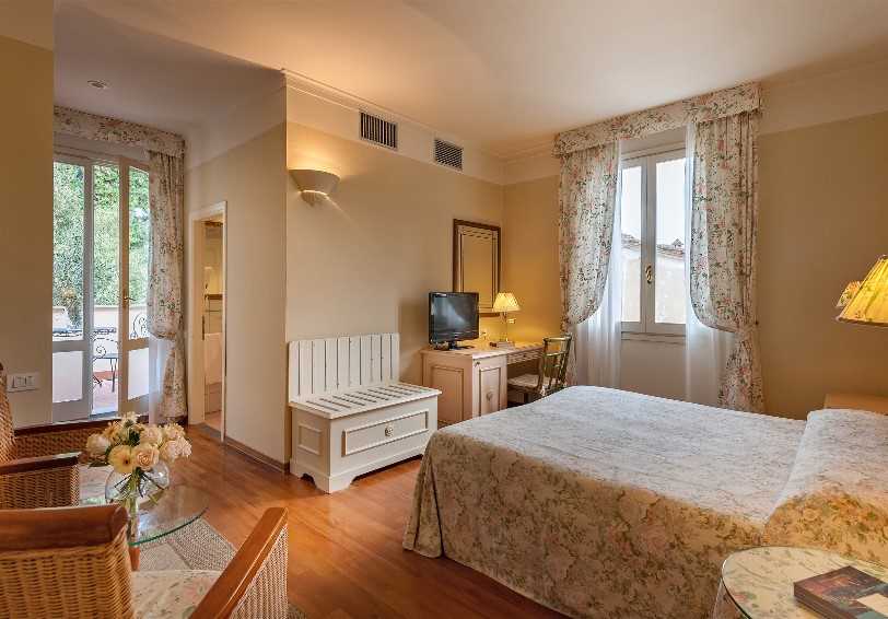 Superior Room, Villasanpaolo Spa Resort Hotel, San Gimignano, Italy