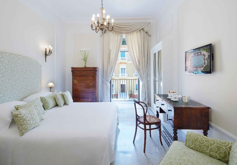 Standard room, Grand Hotel Excelsior Vittoria, Sorrento