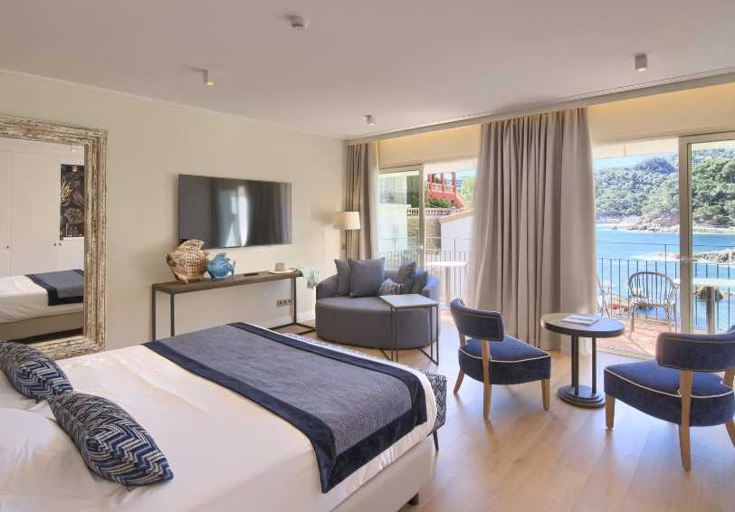 Junior Suite with terrace/balcony and sea view